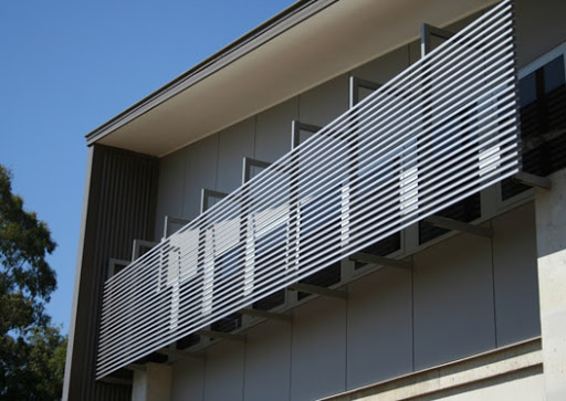 Aluminium sunproofing claddings