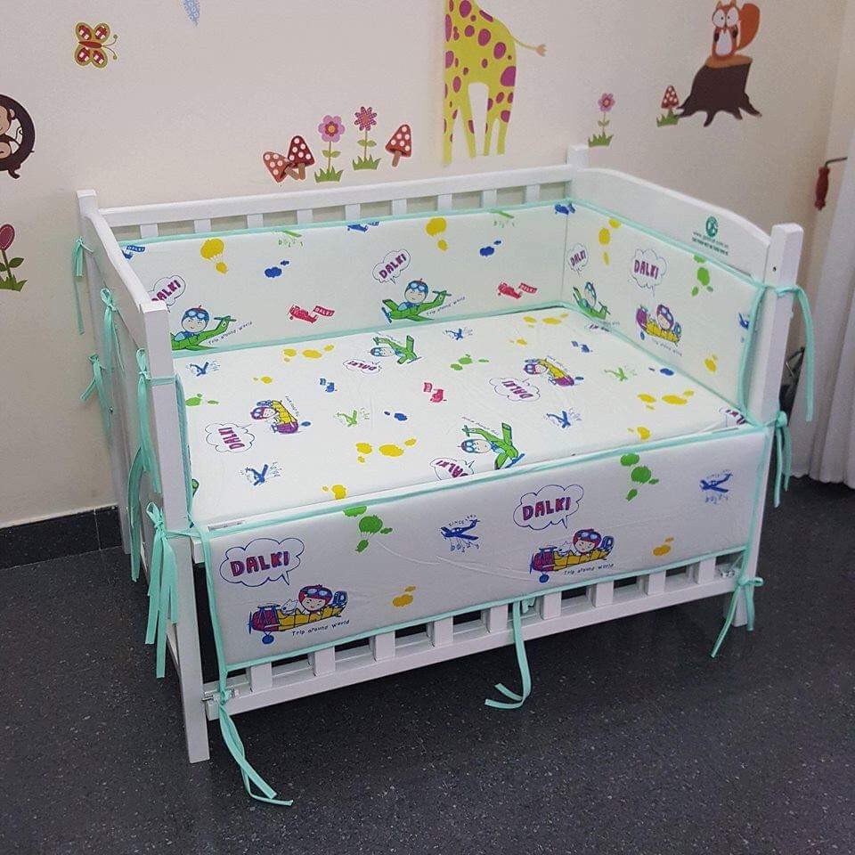 Covering pads for baby crib