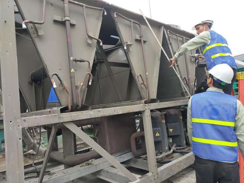 Chiller repair