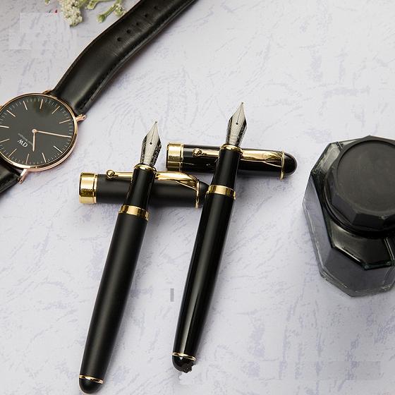 Metal pen