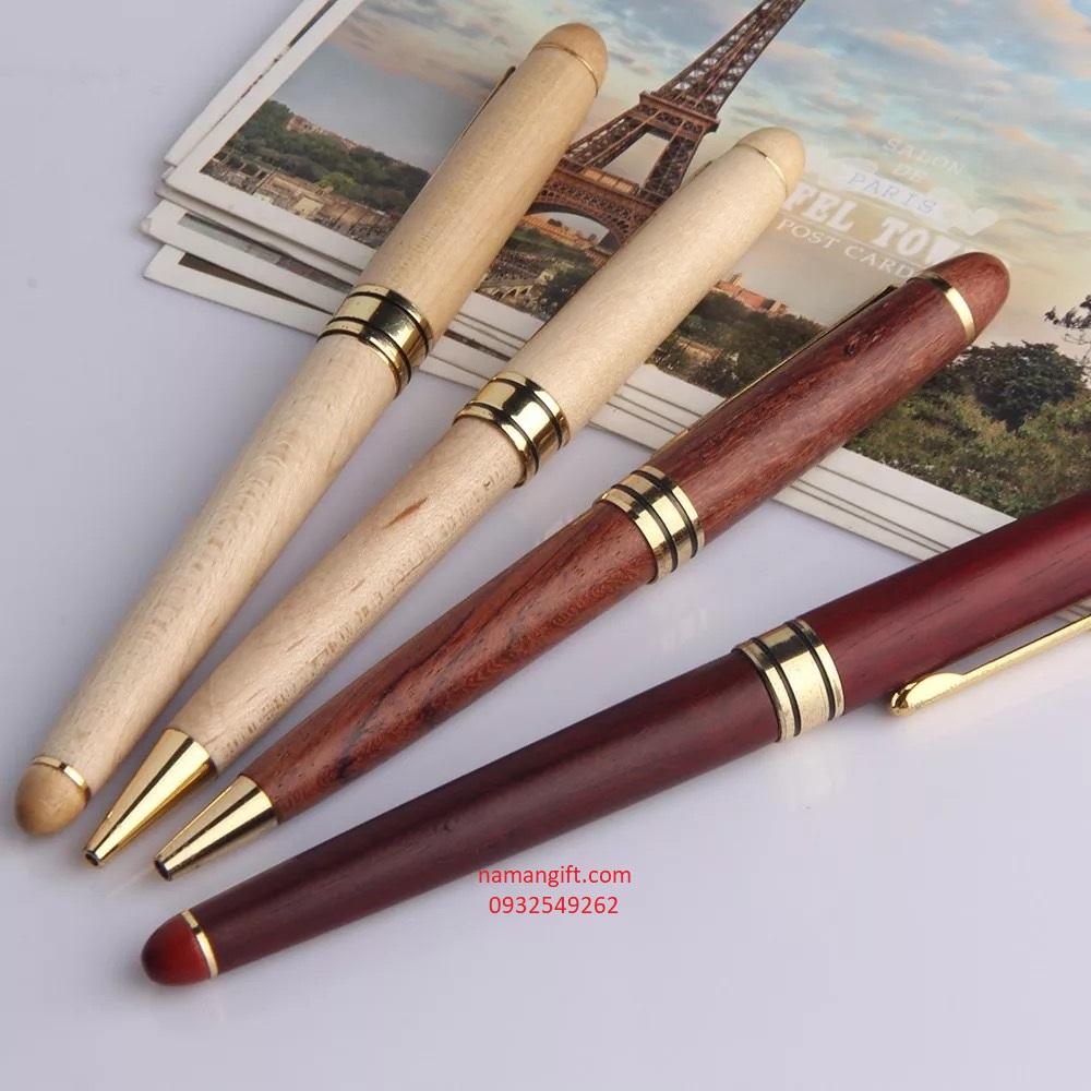 Wooden pen