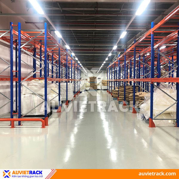 Double-deep racking