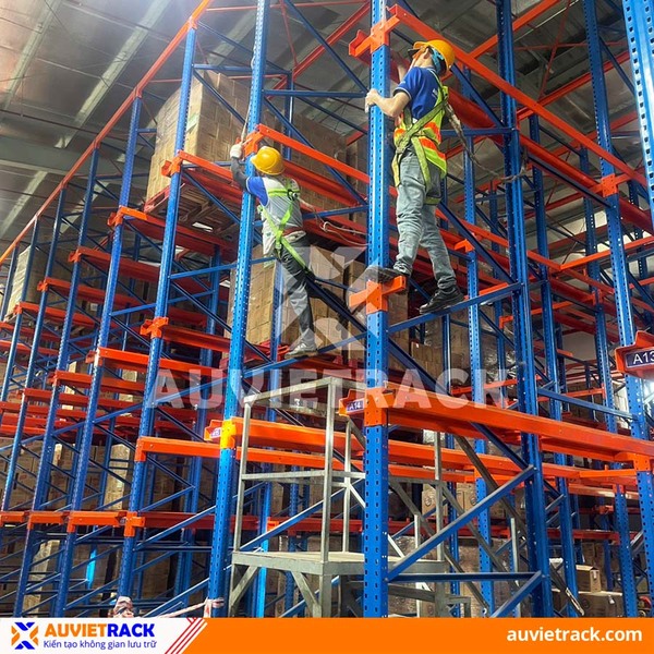Drive-in racking