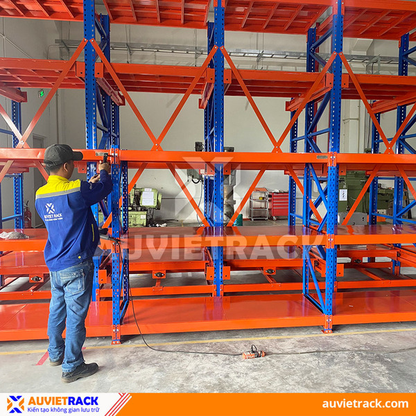 Medium-duty racking