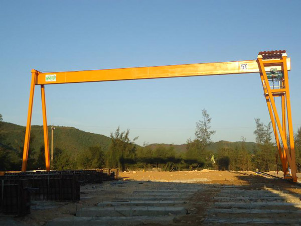 Single girder gantry crane