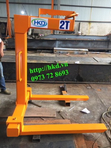 Pallet crane hook