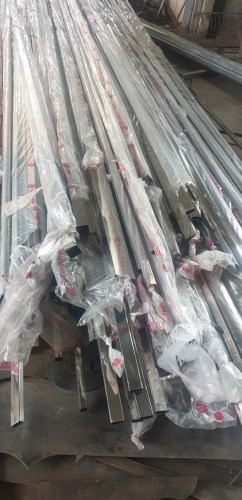 Square steel tube