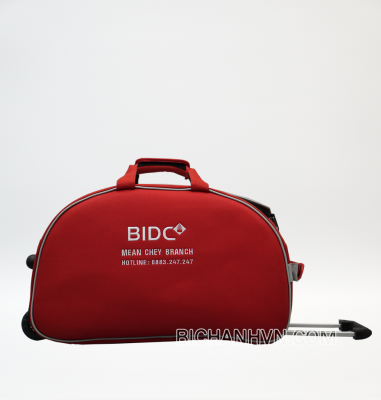 Pull bar handbag