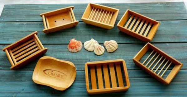 Bamboo soap dish