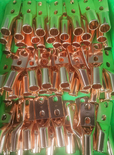Cable lugs