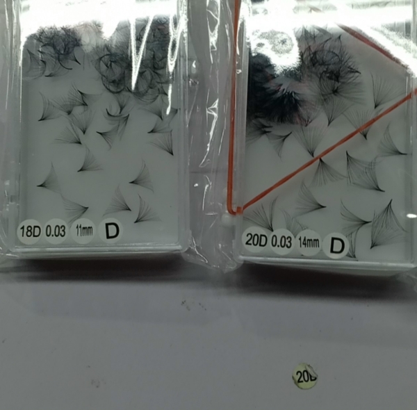 18D volume lashes