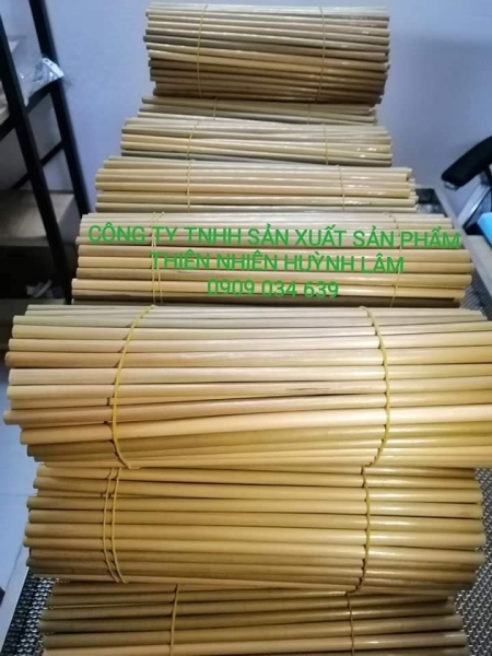 Dried grass straw