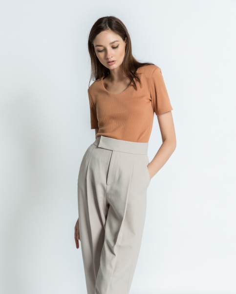 Fashionable Women`s Tops