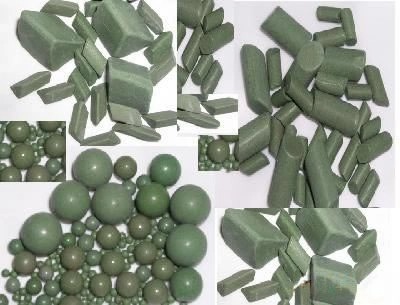 Ceramic grinding balls