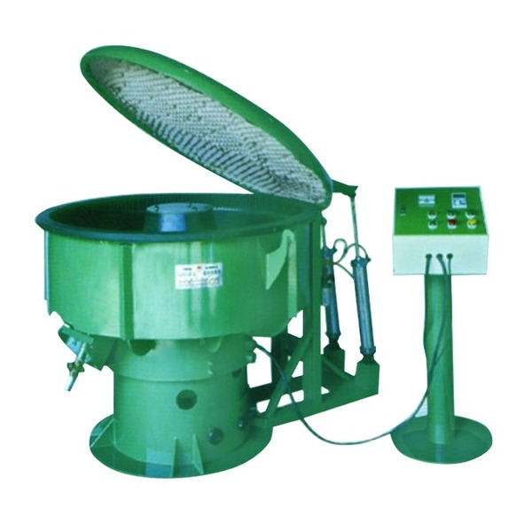 Vibratory finishing machine with cover