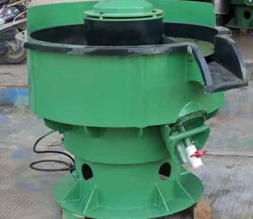 Vibratory finishing machine with automatic separation - Taiwan