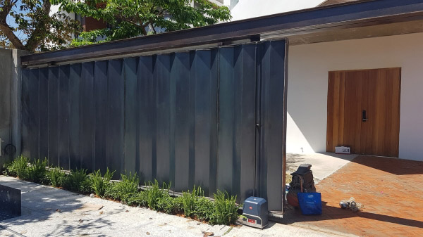 BFT sliding automatic gate