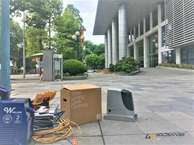 Automatic gates at the National Assembly Office