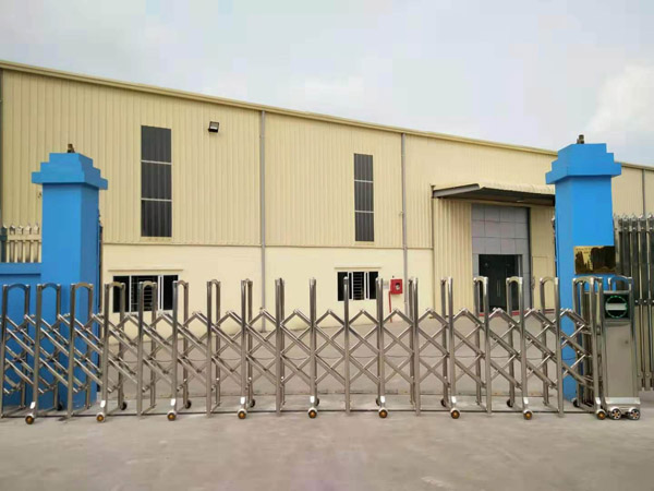 Stainless steel folding gate (201)