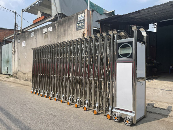 Stainless steel folding gate (304)