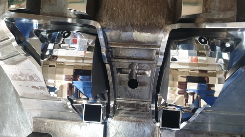 Mirror finish plastic injection mold
