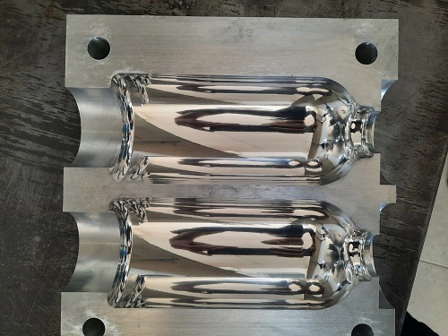 Mirror finish blow mold