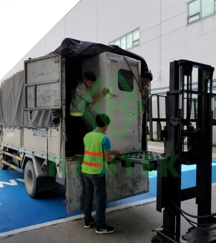 Air shower pass box