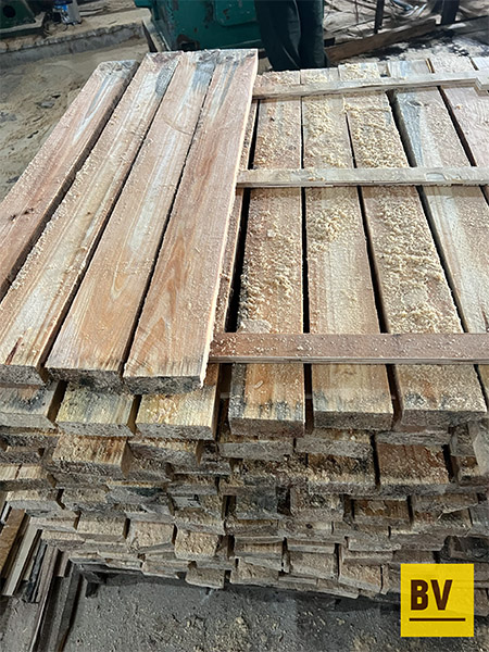 Vietnamese acacia and pine sawn timber