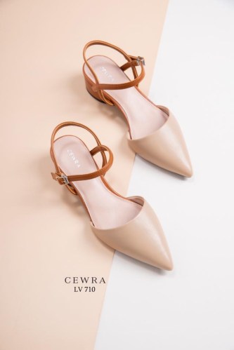 LV-710 Pointed-toe Sandal Shoes