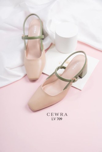 Cewra 5-inch Square Heel High Heels