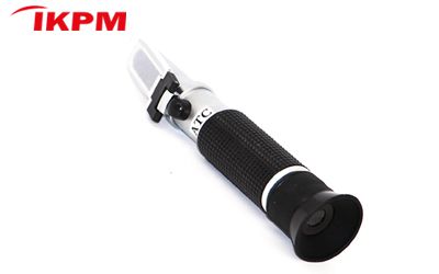 Measuring refractometer