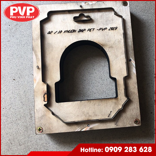 Die cut mold