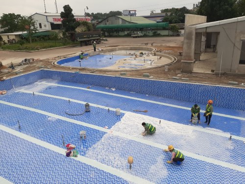 Long Thang swimming pool