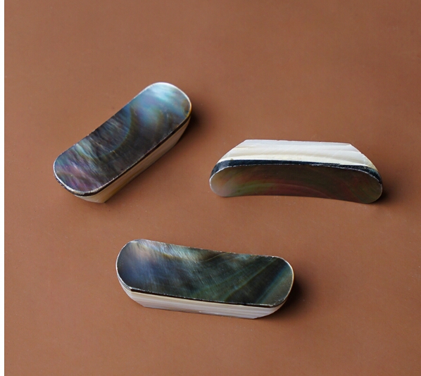 Conch shell chopstick rests