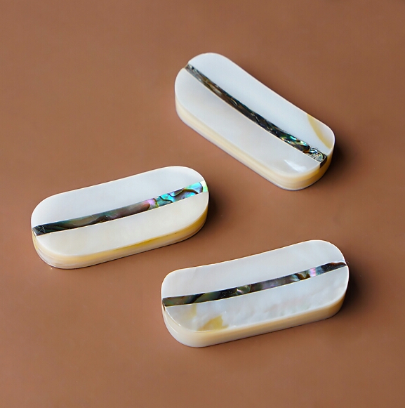 Conch shell chopstick rests