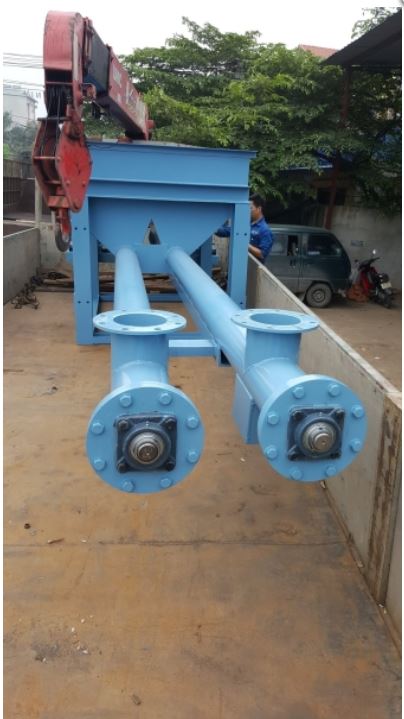 Bucket conveyor