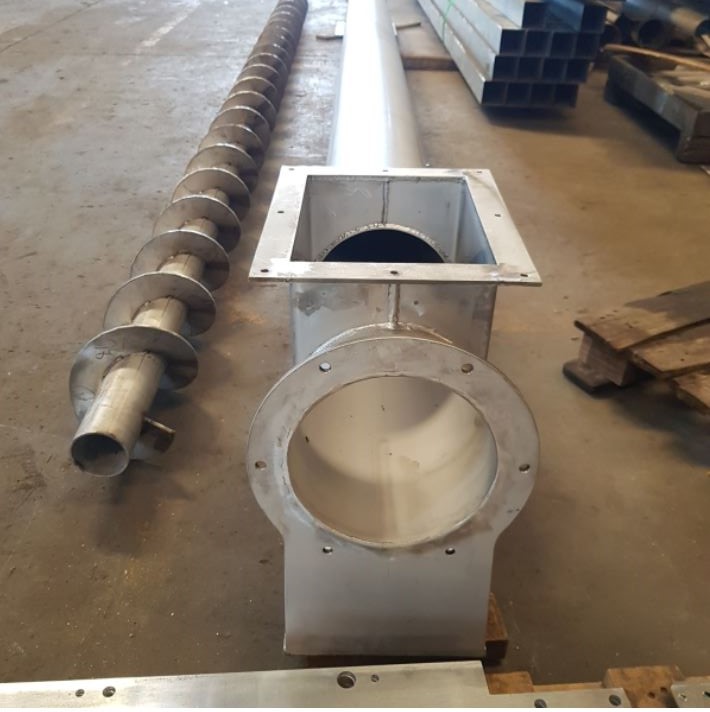 Screw conveyor