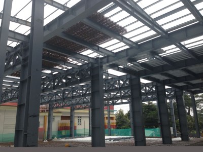 Pre-engineered steel building construction