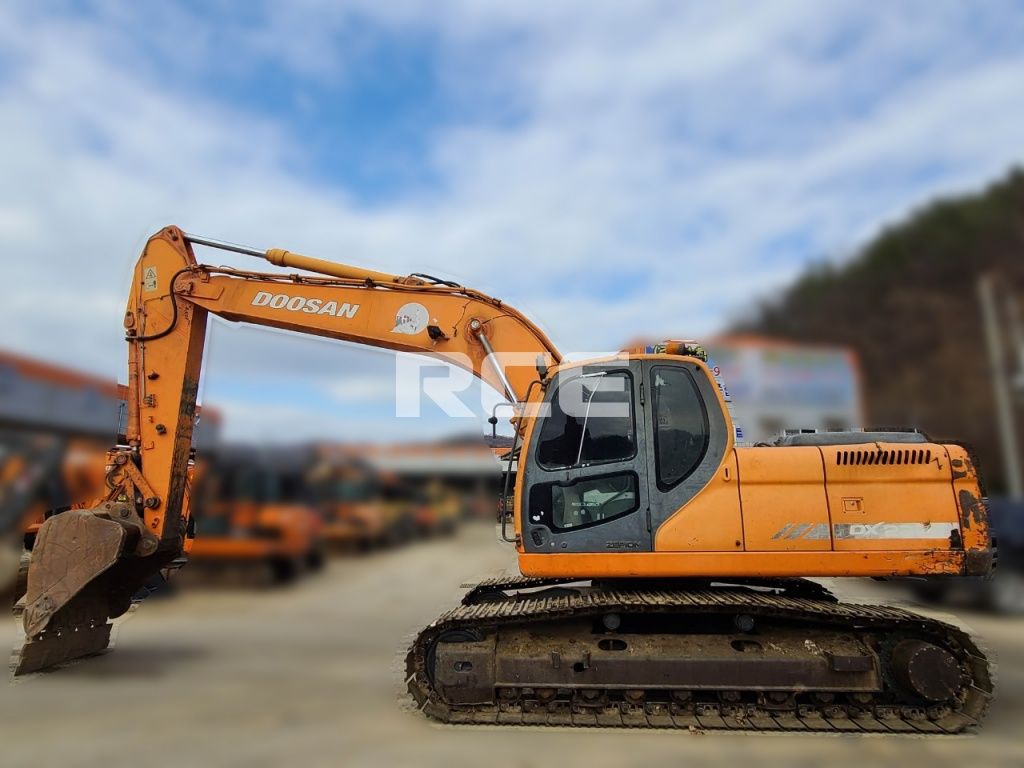 Doosan chain excavator