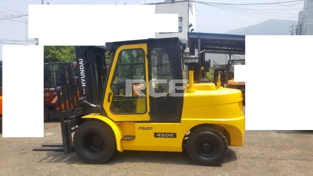 Hyundai engine forklift