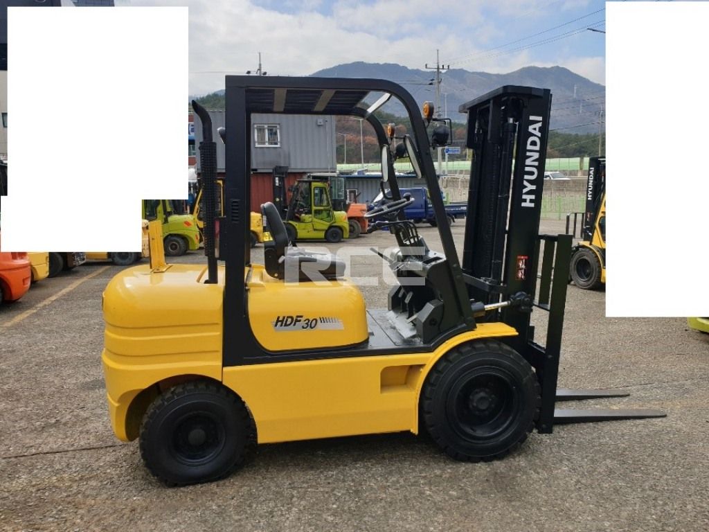 Hyundai engine forklift