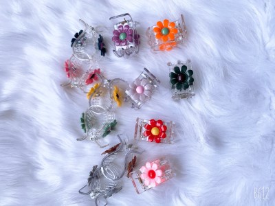 5-Teeth Hair Claw Clips With Sticker
