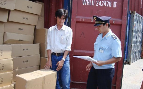 Customs service for importing goods