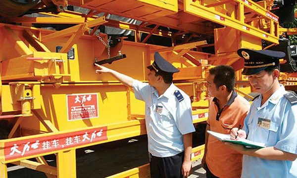 Customs service for importing machinery