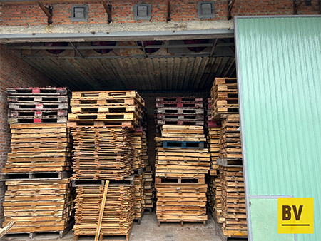 Vietnamese acacia and pine sawn timber