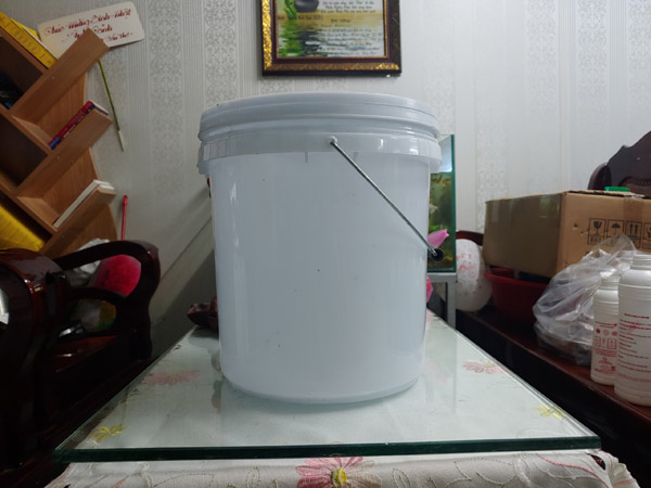 18L plastic bucket