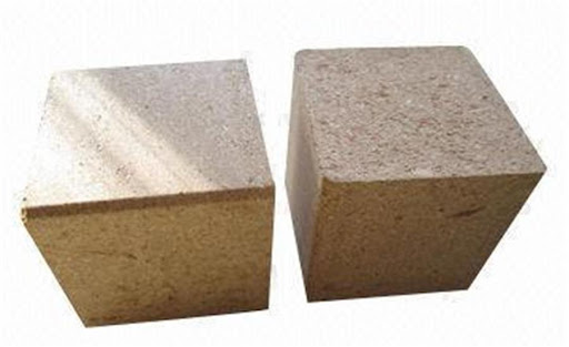 Pressed sawdust pallet block 90 × 90 mm