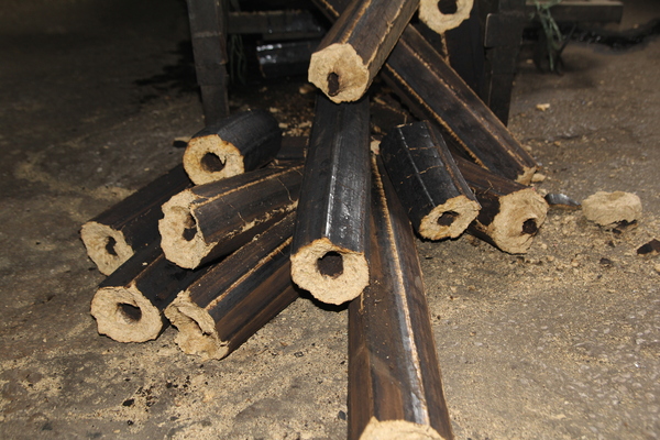 Extruded Rice Husk Briquettes