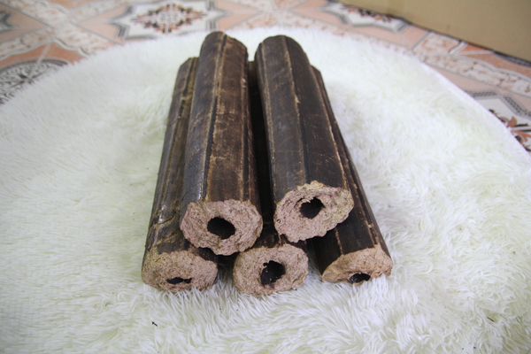 Extruded Rice Husk Briquettes