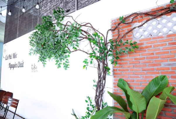 Artificial flower vine